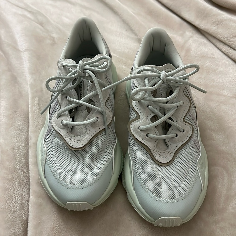 Adidas ozweego sneakers